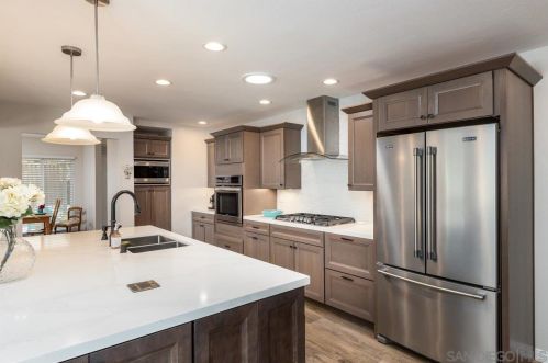 7936 Topaz Lake Ave, San Diego, CA 92119-3347