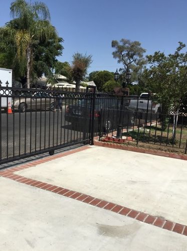 6438 Camellia Ave, North Hollywood CA  91606-2611 exterior