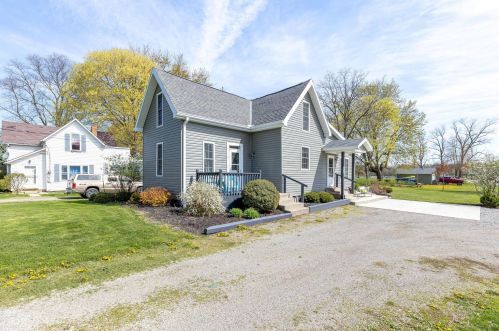 292 Grove St, Richwood, OH 43344-1135