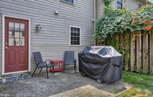 394 Stonehedge Ln, Navy Sup Dpt PA  17055-7012 exterior