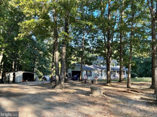 8301 Seays Rd, Spotsylvania VA  22551-3427 exterior