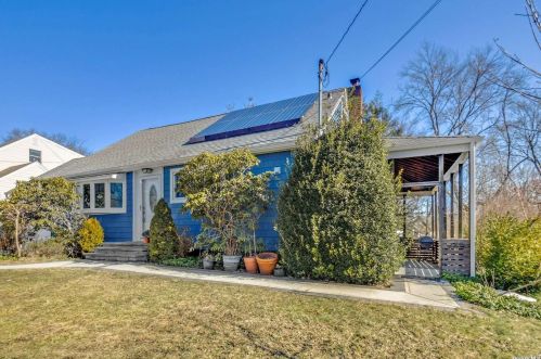 142 11th Ave, Huntington Station, NY 11746-2249
