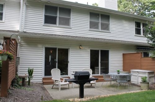 153 Saddleback Ct, Sparta NJ  07871-1759 exterior