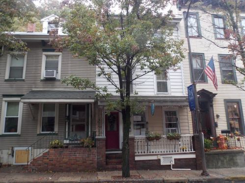 86 Broadway, Jim Thorpe, PA 18229-1932