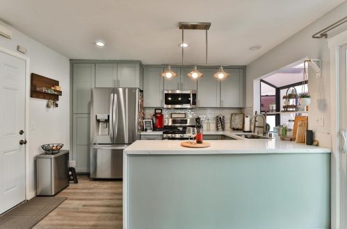 6713 Parkside Ave, San Diego, CA 92139-3870