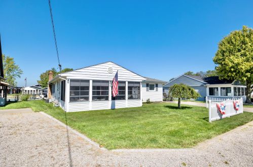 10344 Buckeye Dr, Huntsville, OH 43324-9657