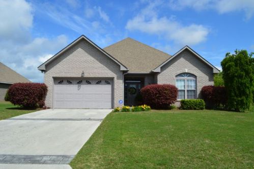 307 Castle Bay Dr, Hampstead, NC 28443-2189