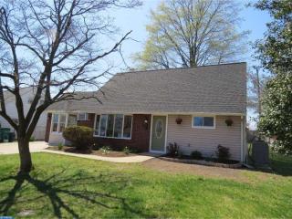 79 Kentucky Ln, Levittown, PA 19055-2401