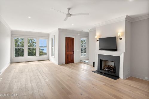 1107 Bay St, Beaufort, SC 29902-0054