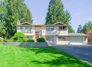 17525 20th Dr, Bothell WA  98012-6406 exterior