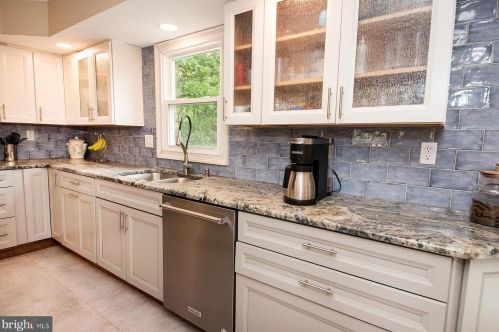 1700 Concord Ct, Blue Bell PA  19422-1336 exterior