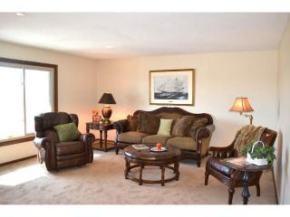 5820 Old Shakopee Rd, Minneapolis, MN 55437-3153