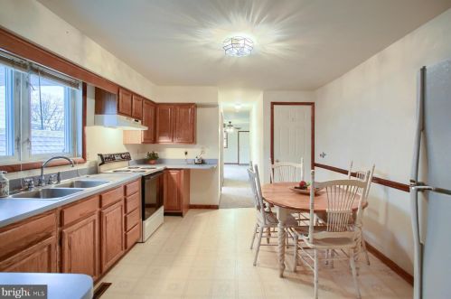 405 Pitt St, West Enola PA  17025-2234 exterior