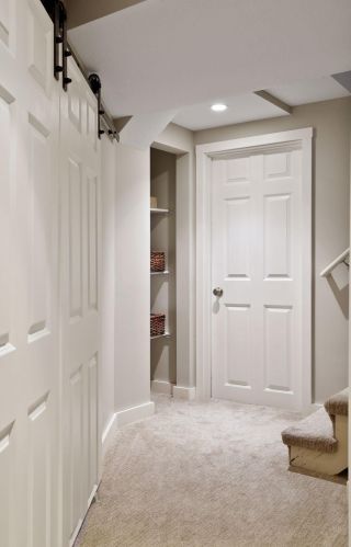 261 Washburn Ave, Minneapolis MN 55405-1052 exterior