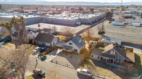 44327 Heaton Ave, Lancaster CA 93534-4337 exterior