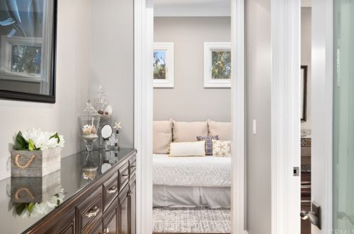 1921 Windward Ln, Newport Beach CA  92660-3816 exterior