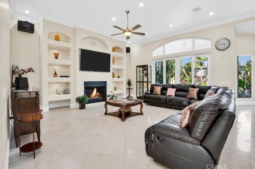 10026 Mattock Ave, Downey CA  90240-3529 exterior