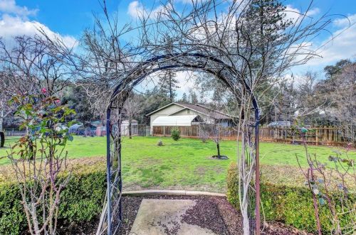 18959 Siesta Dr, Lake Wildwood CA  95946-8917 exterior