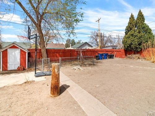 1031 Lake Ave, Pueblo CO 81004-2846 exterior