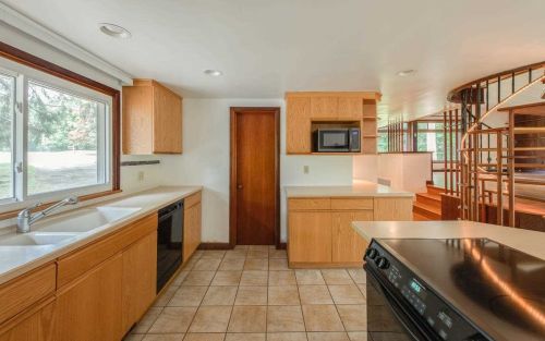 40 Tree Top Ln, Poughkeepsie NY  12603-4820 exterior