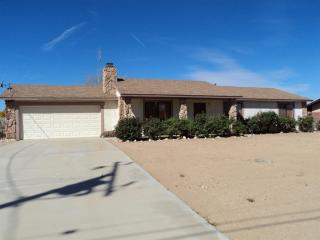 8126 Kingston Ave, Hesperia, CA 92345-7064