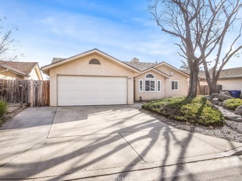 5245 Wathen Ave, Fresno, CA 93722-3626