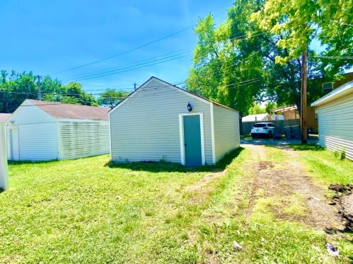 7706 Manor Ave, Hammond IN  46321-1023 exterior