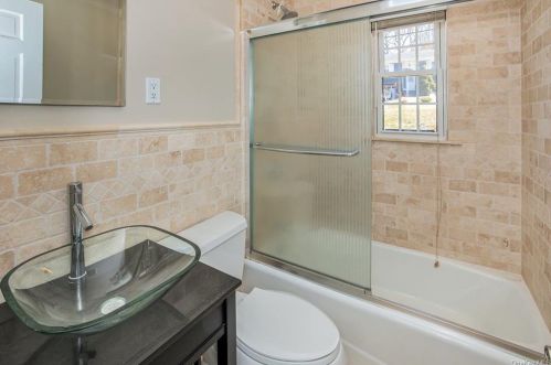 179 Benic Pl, Hawthorne NY  10532-1033 exterior