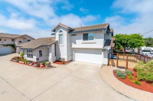 1682 Manhattan Ave, Pismo Beach, CA 93433-2552