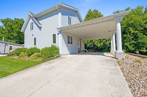 205 Randolph St, Mishicot, WI 54228-9548