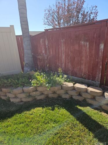 705 Greenwood St, Beaumont CA  92223-7119 exterior