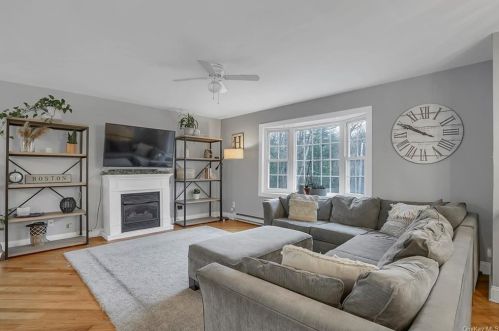 165 Boehmler Rd, Sparrowbush, NY 12780-5521