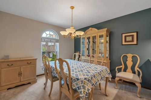 420 Carters Grove Dr, Gibsonia PA  15044-9533 exterior