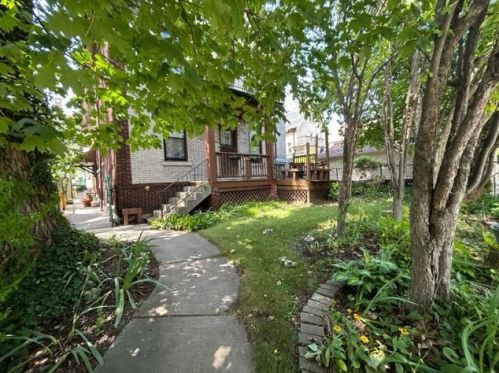 2306 Weil St, Milwaukee, WI 53212-3454