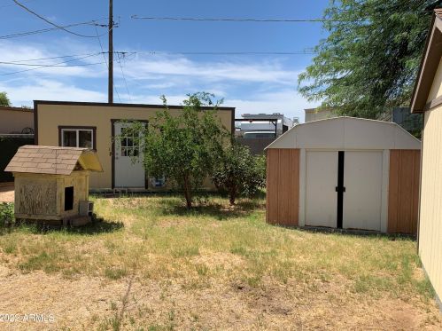 4651 Hobart St, Mesa, AZ 85205-4129
