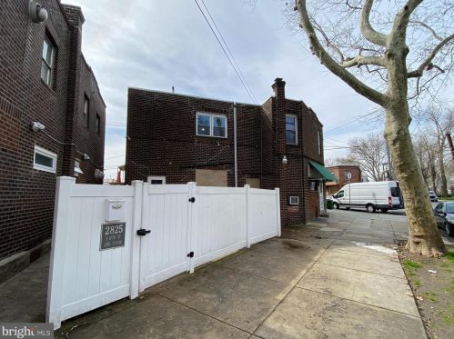 2825 17th St, Philadelphia, PA 19132-2238