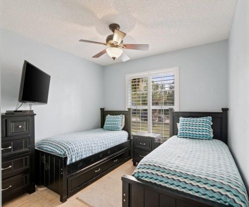 8425 102 Ct, Vero Beach FL  32967-3282 exterior