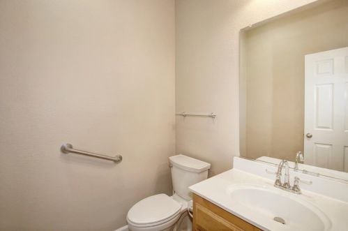 3228 Prospect Park Dr, Rancho Cordova CA 95670-6244 exterior