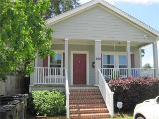 302 Homedale St, New Orleans LA  70124-1818 exterior