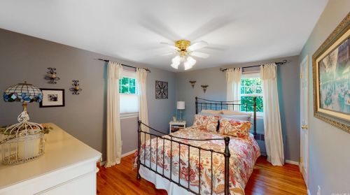 18 Hardwick Dr, Huntington Station NY  11746-4506 exterior