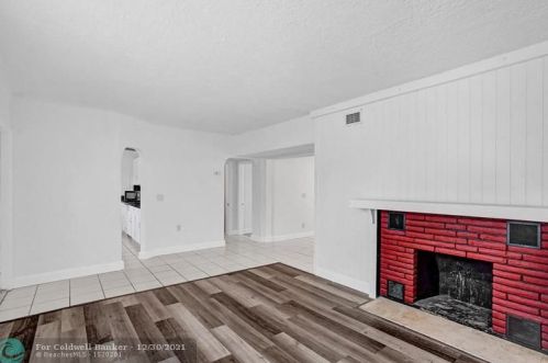 1605 58 Ave, Hollywood FL 33021-3831 exterior