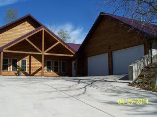 17430 Mcbride Bluff Rd, Trinity Sprgs, IN 47581-7548