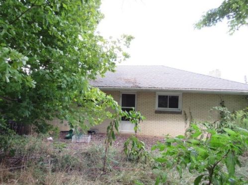 51 Petrak St, North Charleroi, PA 15022-1714