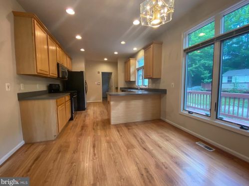 8321 Canteen Cir, Fredericksburg, VA 22407-2117