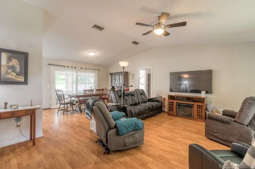 2515 Umbrella Tree Dr, Edgewater, FL 32141-4923