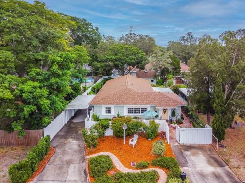 4457 51st St, Saint Petersburg, FL 33709-5533