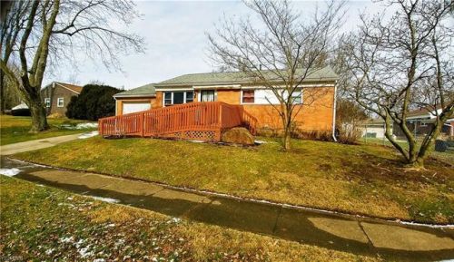 2511 Regentview St, Canton, OH 44705-2839