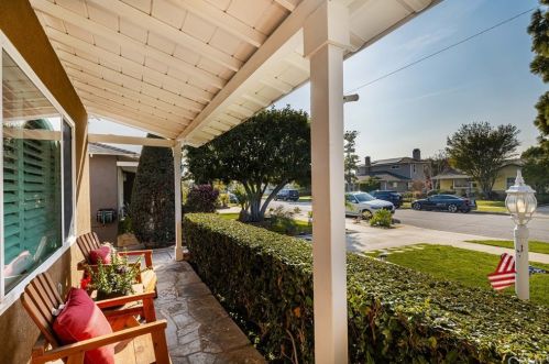 445 Shattuck Pl, Orange, CA 92866-1232