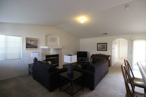 9315 Meacham Rd, Bakersfield, CA 93312-4401
