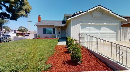 1403 220th St, Long Beach, CA 90745-2438